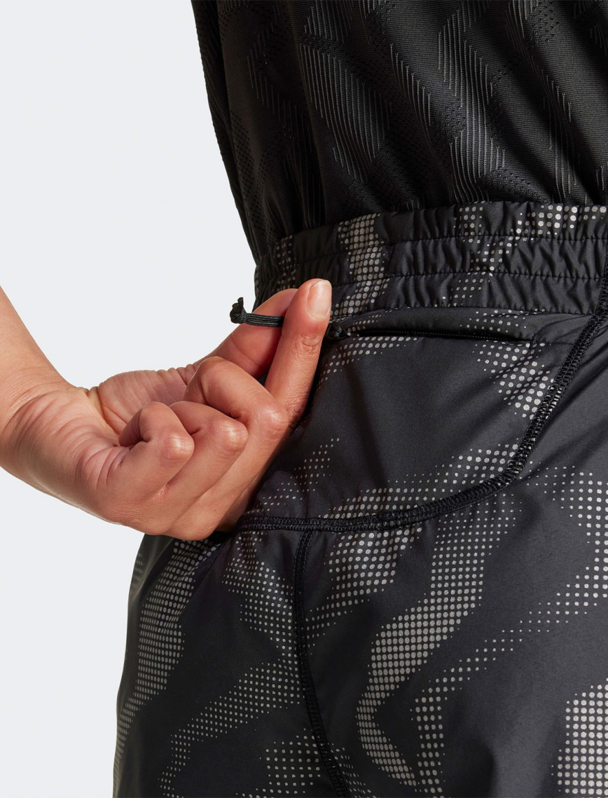 adidas Ultimate Wind Rdy Kadın Gri Koşu Şortu adidas Ultimate Wind Rdy Kadın Gri Koşu Şortu