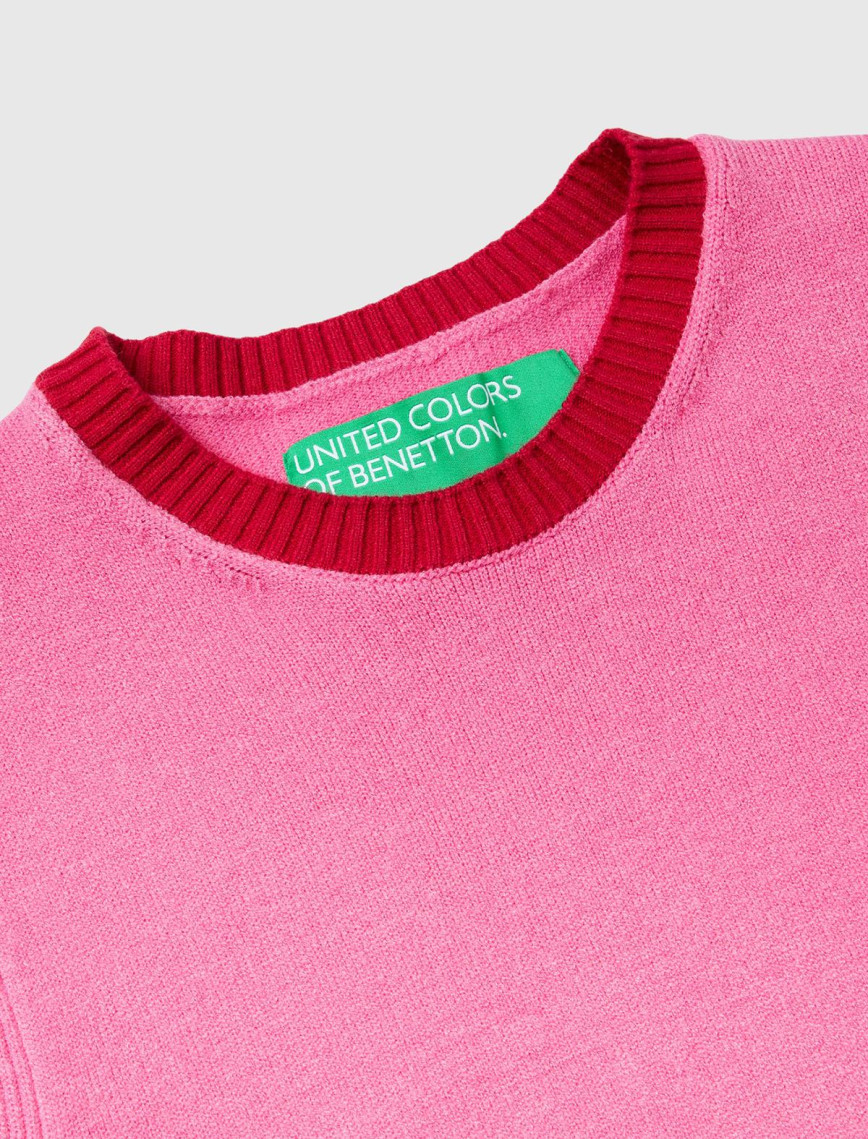 Kadın Pembe Viskoz Karışımlı Yanları Yırtmaçlı Kolsuz Kazak