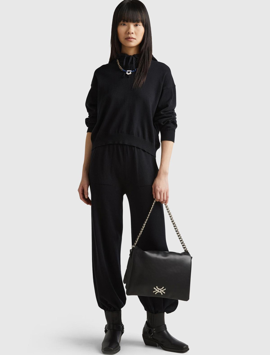 Kadın Siyah %100 Pamuk Kapüşonlu Büzgülü Crop Basic Triko Sweatshirt Kadın Siyah %100 Pamuk Kapüşonlu Büzgülü Crop Basic Triko Sweatshirt