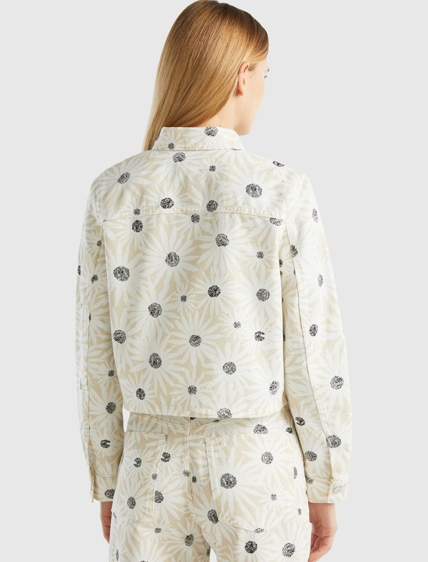 Kadın Krem Çiçek Desenli Denim Ceket Kadın Krem Çiçek Desenli Denim Ceket