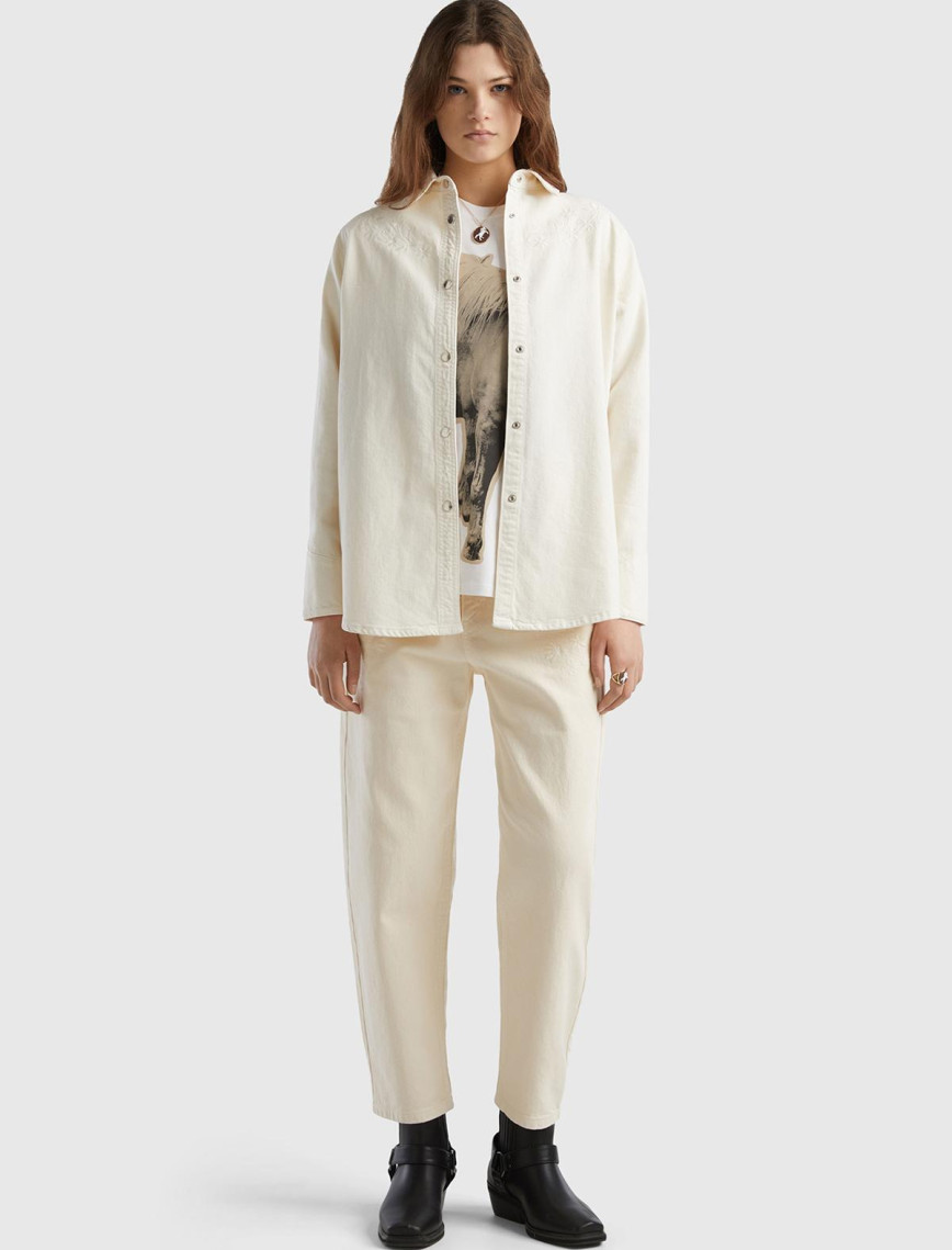 Kadın Krem Esnek Koton Carrot Fit Çiçek İşlemeli Denim Pantolon Kadın Krem Esnek Koton Carrot Fit Çiçek İşlemeli Denim Pantolon