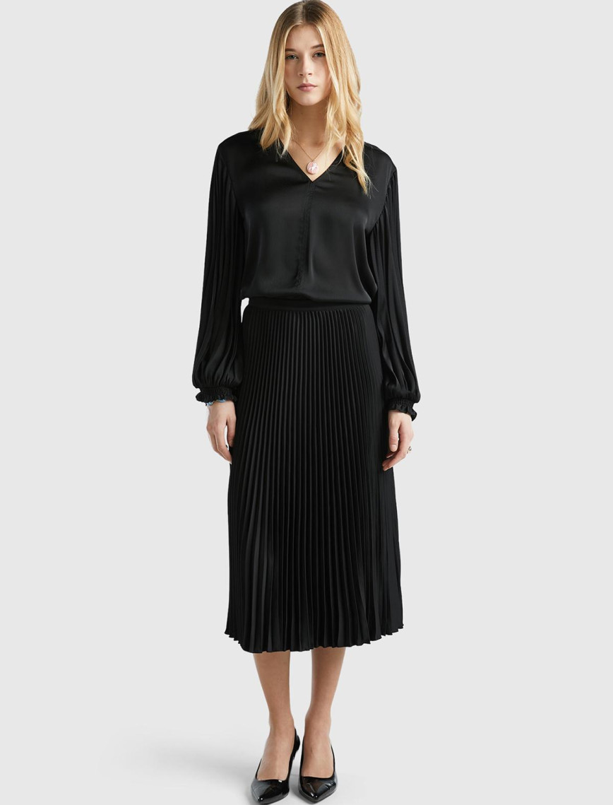 Kadın Siyah Rahat Kesim Uzun Etek Kadın Siyah Rahat Kesim Uzun Etek