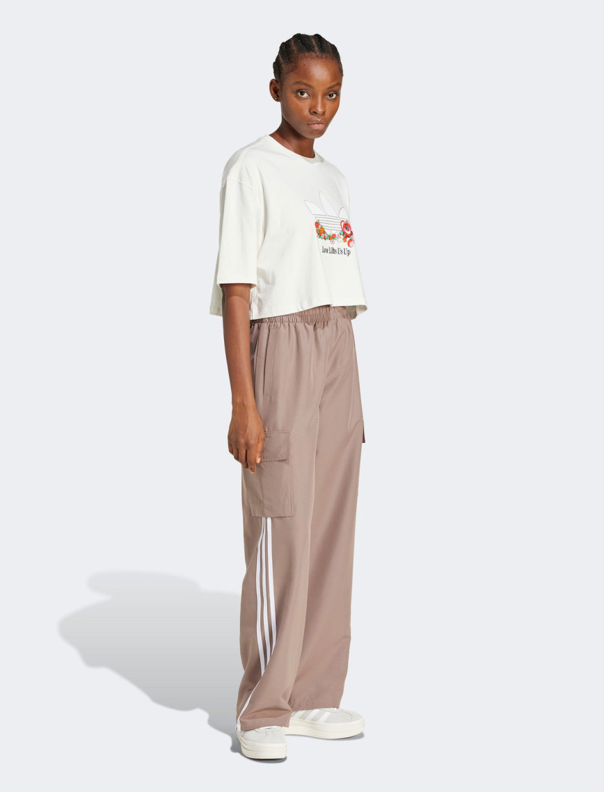 adidas Love Lift Us Up Kadın Beyaz Crop T-Shirt