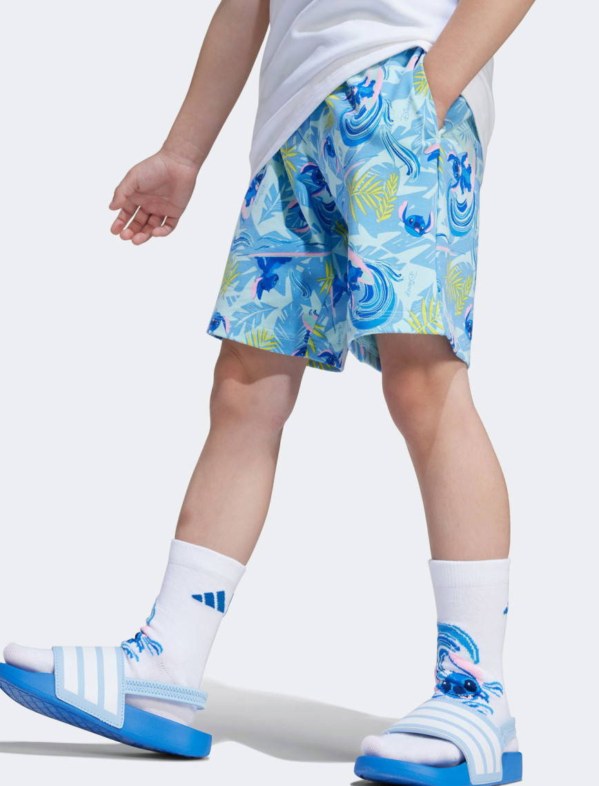 adidas Disney Lilo&Stich Çocuk Beyaz/Mavi Şort Takımı adidas Disney Lilo&Stich Çocuk Beyaz/Mavi Şort Takımı