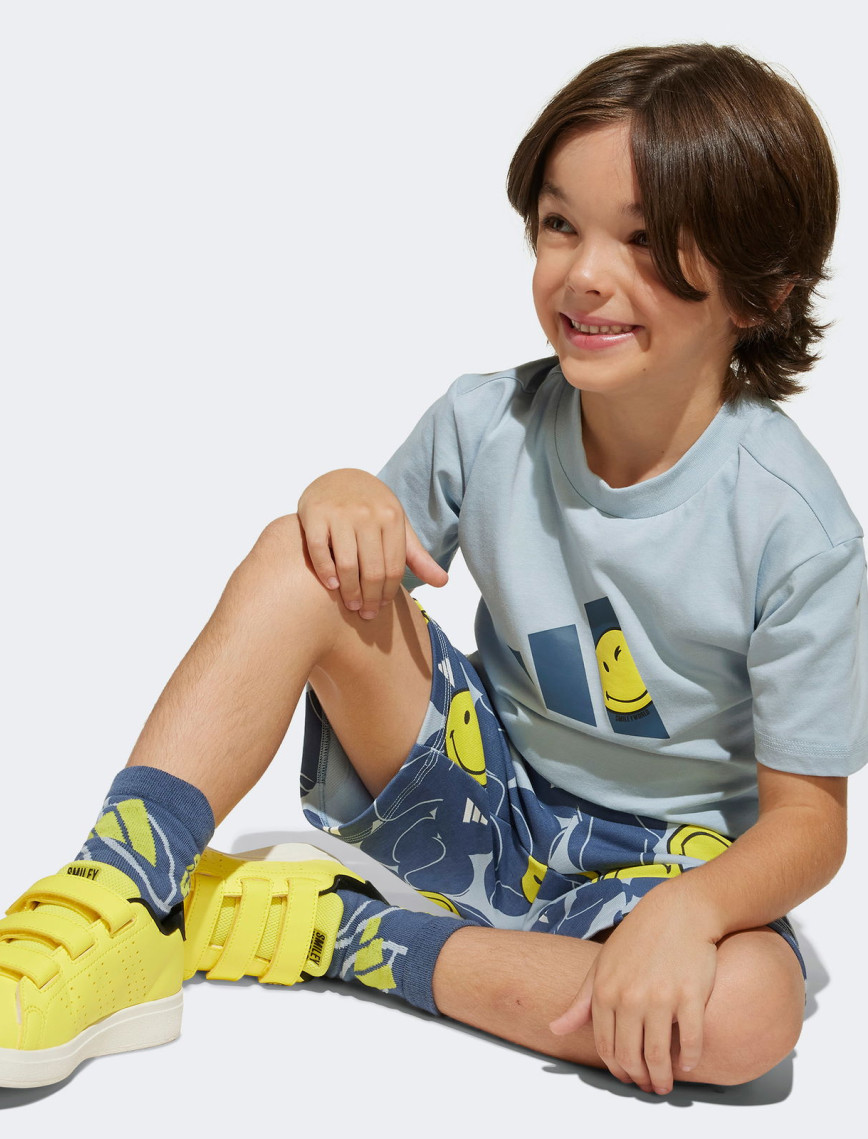 adidas x Smileyworld Çocuk Mavi Eşofman Takımı adidas x Smileyworld Çocuk Mavi Eşofman Takımı