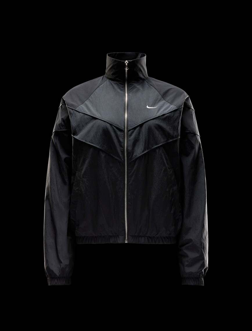 Nike Windrunner Kadın Siyah Ceket Nike Windrunner Kadın Siyah Ceket