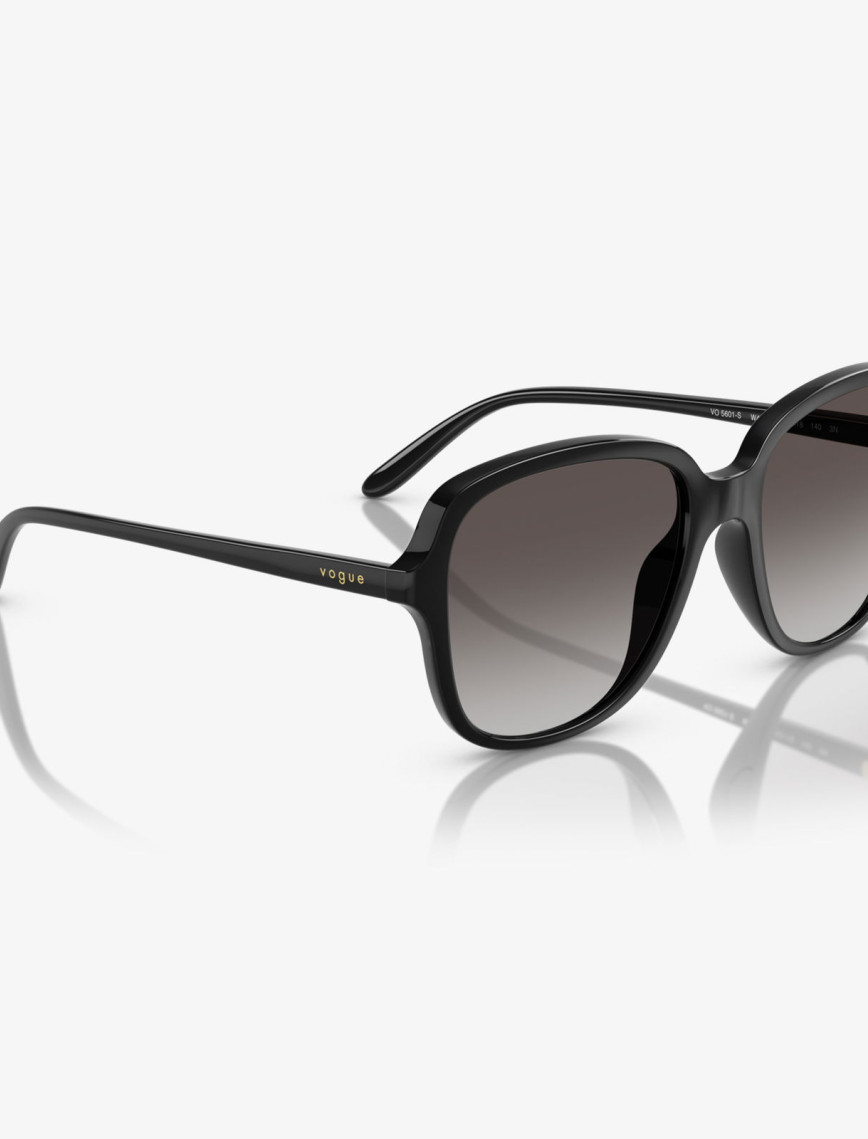 VOGUE VO5601S Kadın Siyah Güneş Gözlüğü VOGUE VO5601S Kadın Siyah Güneş Gözlüğü