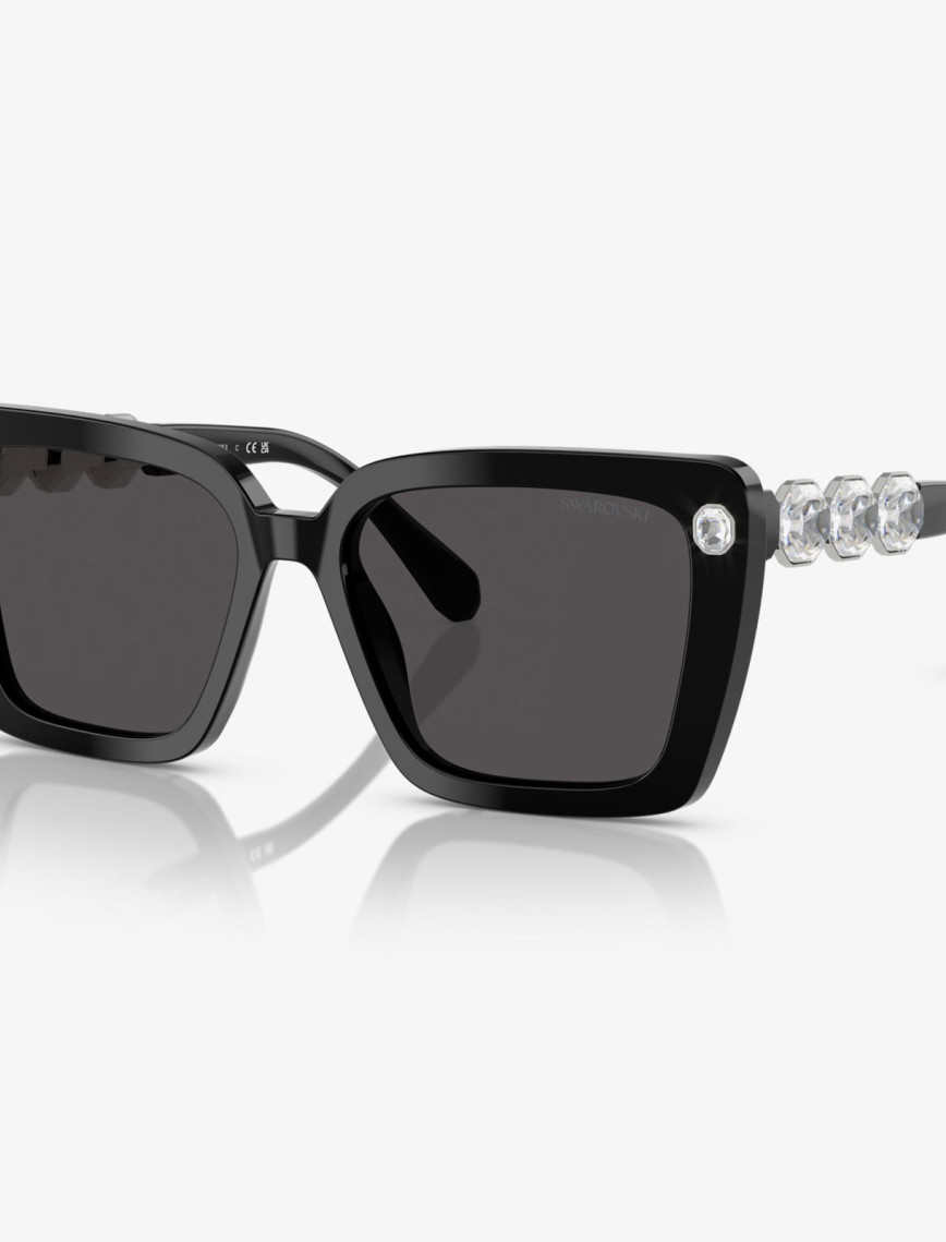 Swarovski SK6032 Kadın Siyah Güneş Gözlüğü Swarovski SK6032 Kadın Siyah Güneş Gözlüğü