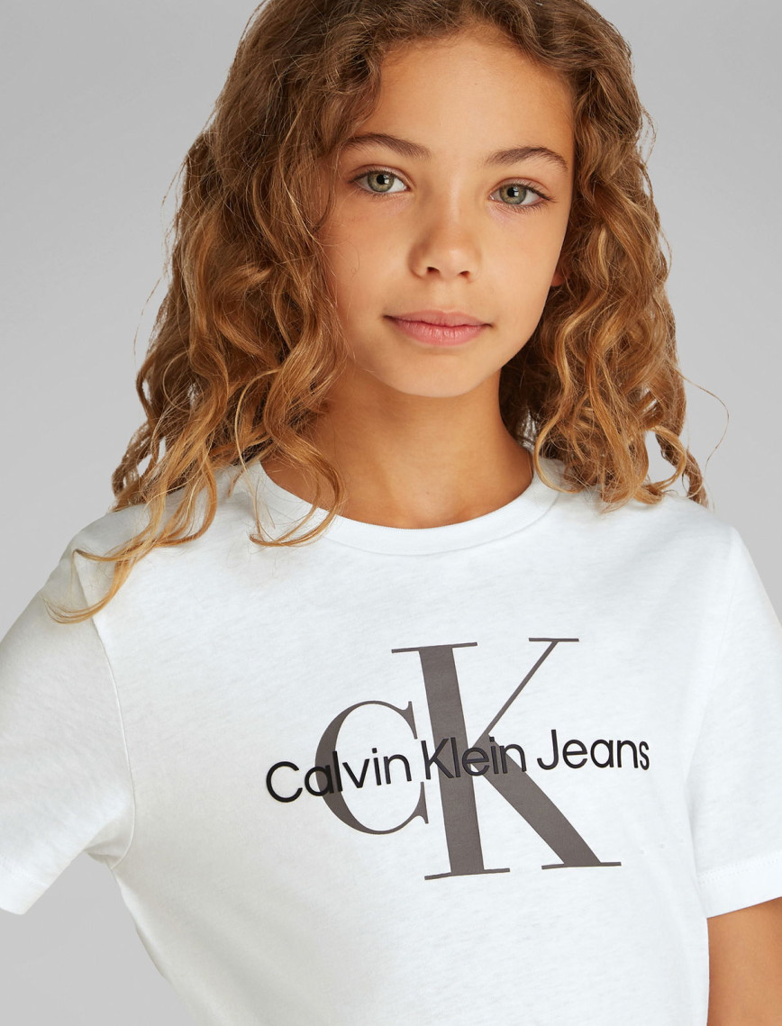 Calvin Klein Monogram Çocuk Beyaz T-Shirt Calvin Klein Monogram Çocuk Beyaz T-Shirt