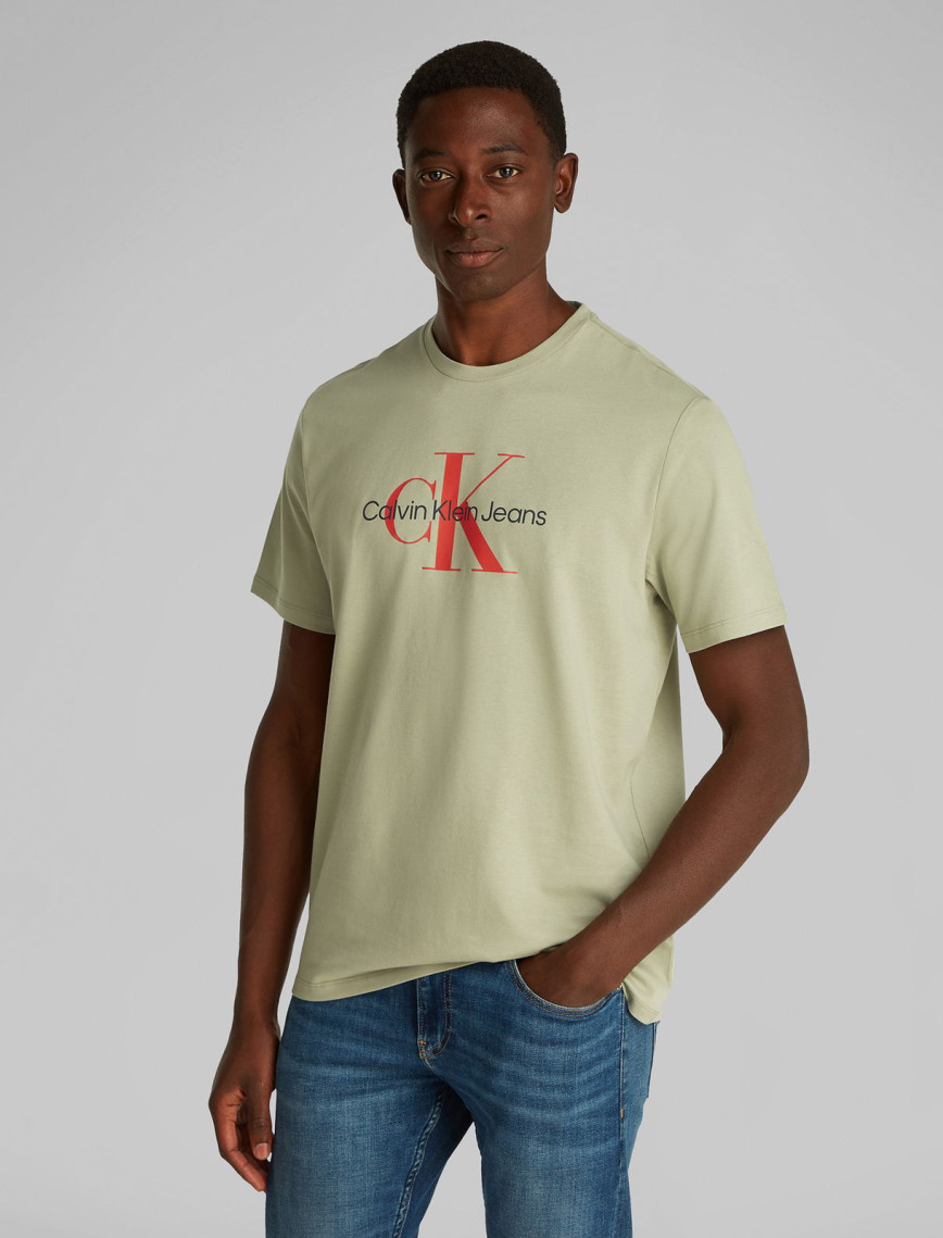 Calvin Klein Hero Monogram Erkek Yeşil T-Shirt Calvin Klein Hero Monogram Erkek Yeşil T-Shirt