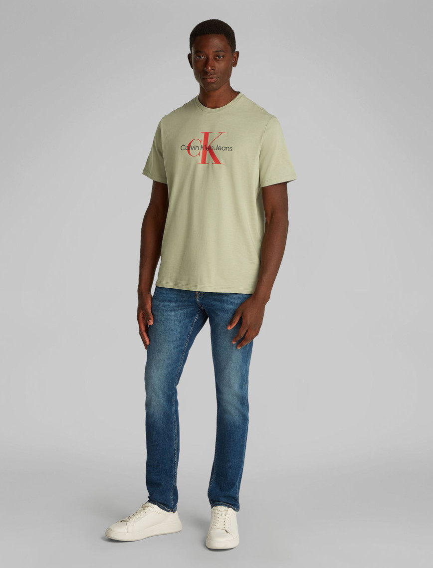 Calvin Klein Hero Monogram Erkek Yeşil T-Shirt Calvin Klein Hero Monogram Erkek Yeşil T-Shirt