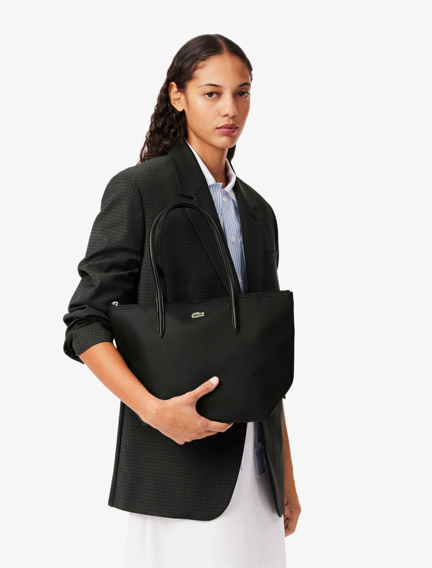 Lacoste Small L.12.12 Kadın Siyah Omuz Çantası Lacoste Small L.12.12 Kadın Siyah Omuz Çantası