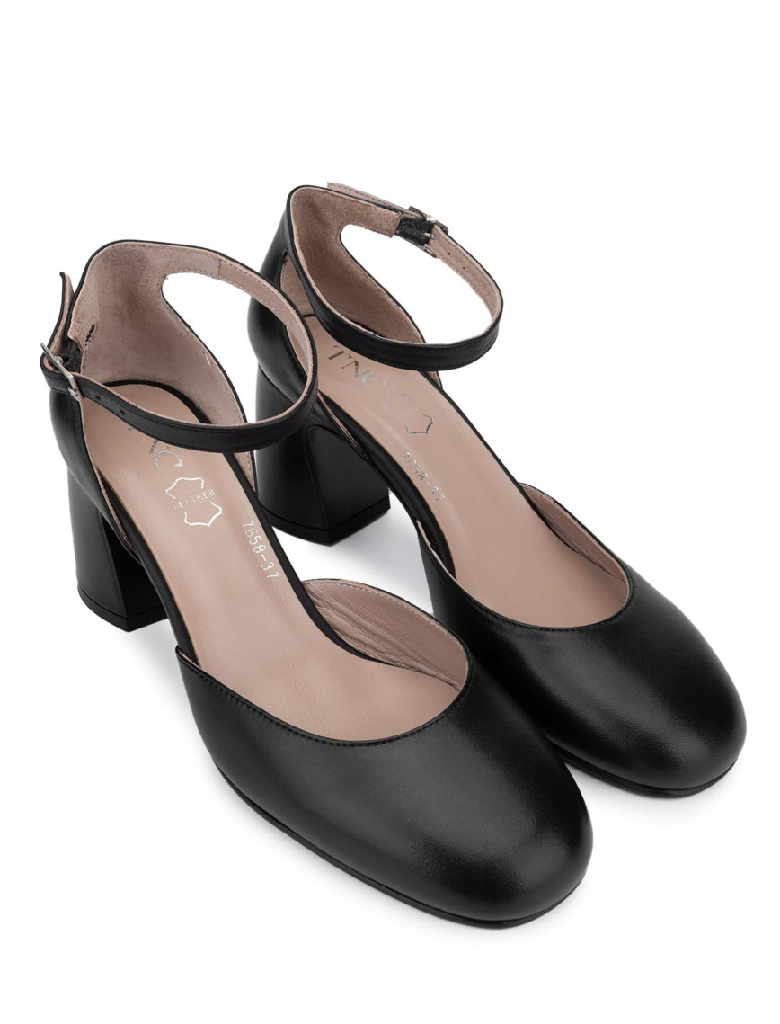 Tamer Tanca Kadın Hakiki Deri Siyah Deri Topuklu Sandalet Tamer Tanca Kadın Hakiki Deri Siyah Deri Topuklu Sandalet