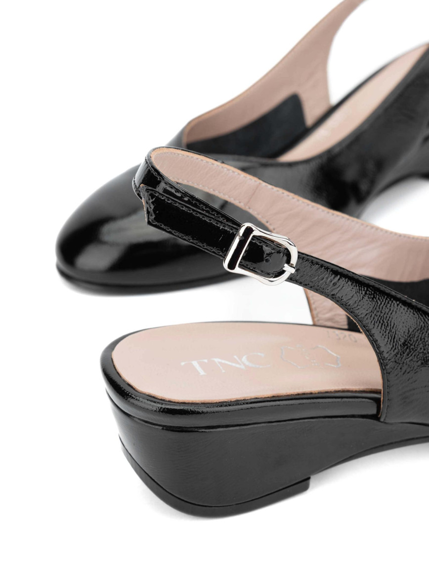 Tamer Tanca Kadın Hakiki Deri Siyah Rugan Topuklu Sandalet Tamer Tanca Kadın Hakiki Deri Siyah Rugan Topuklu Sandalet