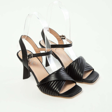 Tamer Tanca Kadın Hakiki Deri Siyah Deri Topuklu Sandalet