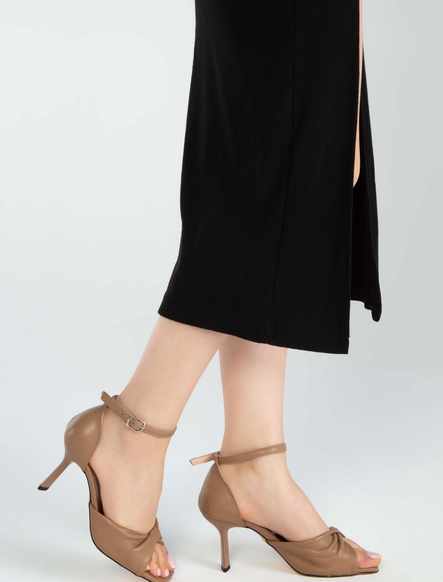 Tamer Tanca Kadın Hakiki Deri Bej Topuklu Sandalet