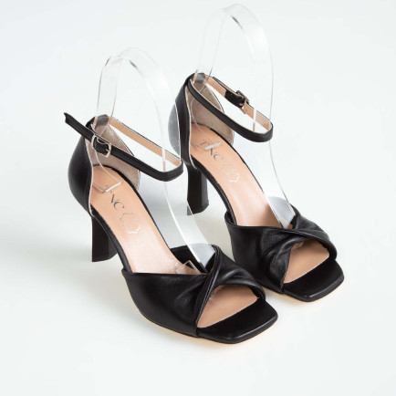 Tamer Tanca Kadın Hakiki Deri Siyah Deri Topuklu Sandalet