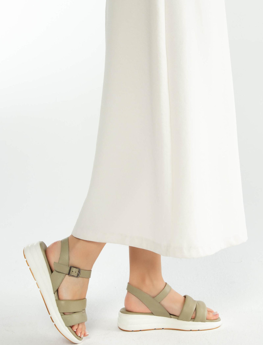 Tamer Tanca Kadın Hakiki Deri Yeşil Düz Sandalet Tamer Tanca Kadın Hakiki Deri Yeşil Düz Sandalet