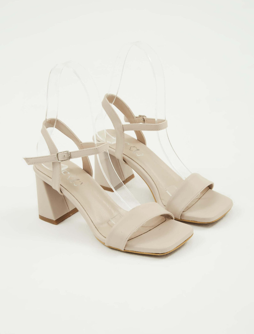 Tamer Tanca Kadın Hakiki Deri Siyah Topuklu Sandalet