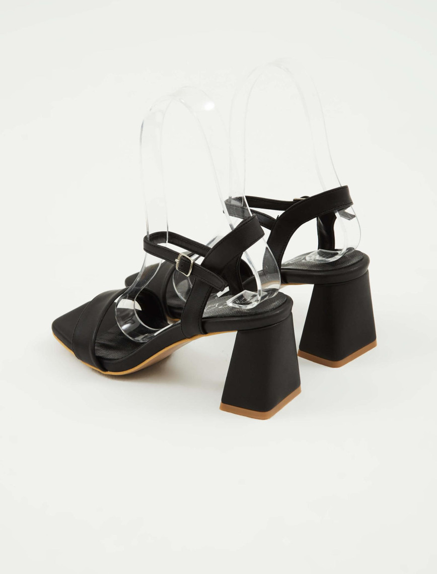 Tamer Tanca Kadın Hakiki Deri Siyah Topuklu Sandalet