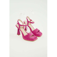 Tamer Tanca Kadın Hakiki Deri Pembe Topuklu Sandalet