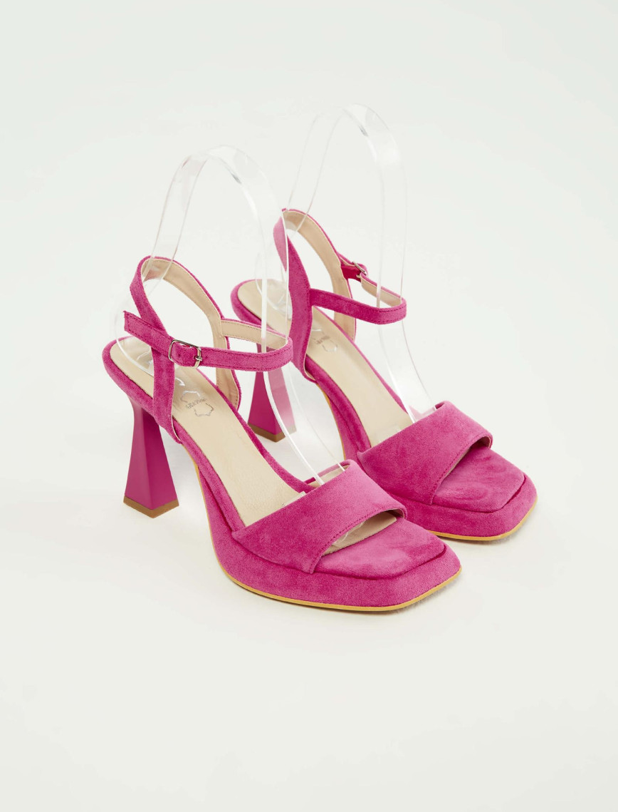 Tamer Tanca Kadın Hakiki Deri Siyah Süet Topuklu Sandalet