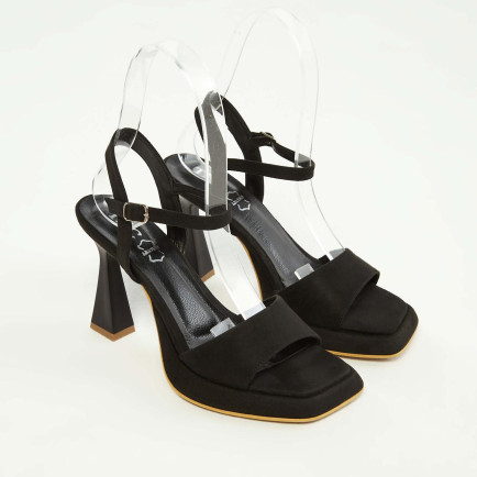 Tamer Tanca Kadın Hakiki Deri Siyah Süet Topuklu Sandalet