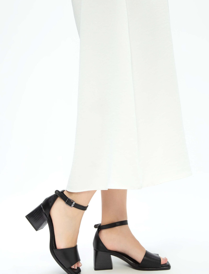 Tamer Tanca Kadın Vegan Siyah Topuklu Sandalet Tamer Tanca Kadın Vegan Siyah Topuklu Sandalet