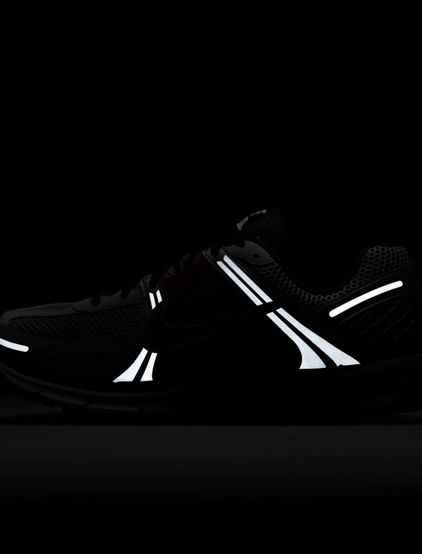 Nike Zoom Vomero 5 Erkek Gri Spor Ayakkabı Nike Zoom Vomero 5 Erkek Gri Spor Ayakkabı