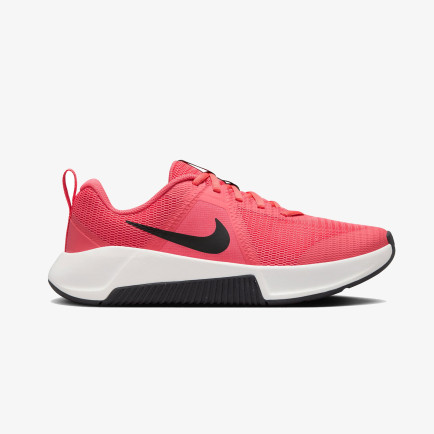 Nike MC Trainer 3 Kadın Turuncu Spor Ayakkabı Nike MC Trainer 3 Kadın Turuncu Spor Ayakkabı