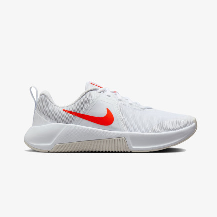 Nike MC Trainer 3 Kadın Beyaz Spor Ayakkabı Nike MC Trainer 3 Kadın Beyaz Spor Ayakkabı