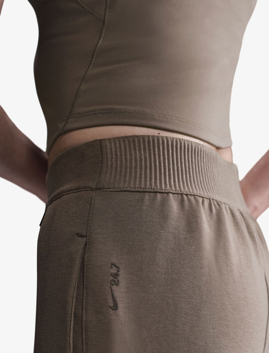 Nike Dri-Fit Jogger Kadın Kahverengi Eşofman Altı Nike Dri-Fit Jogger Kadın Kahverengi Eşofman Altı