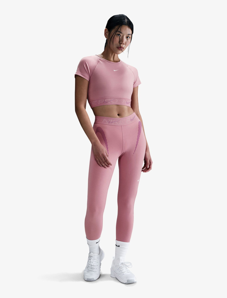 Nike Pro Dri-Fit Kadın Pembe T-Shirt Nike Pro Dri-Fit Kadın Pembe T-Shirt