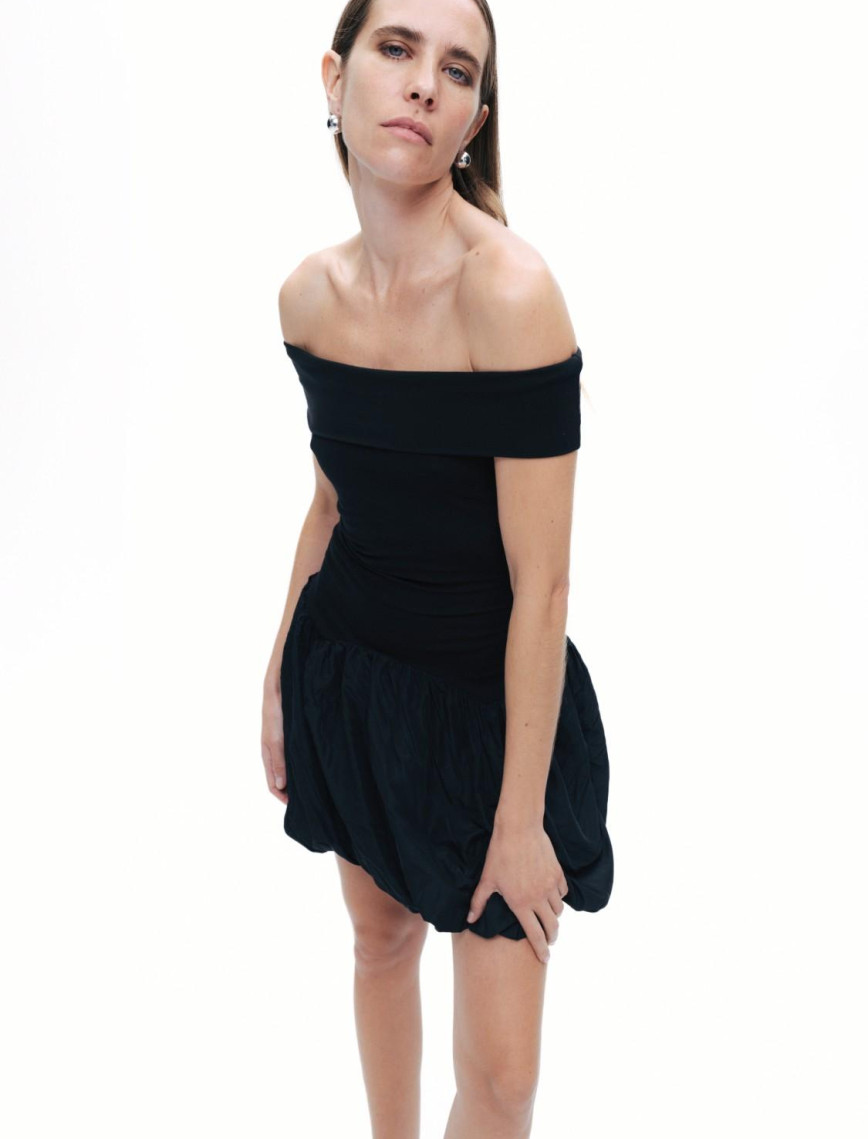 Açık Omuzlu Mini Elbise Açık Omuzlu Mini Elbise