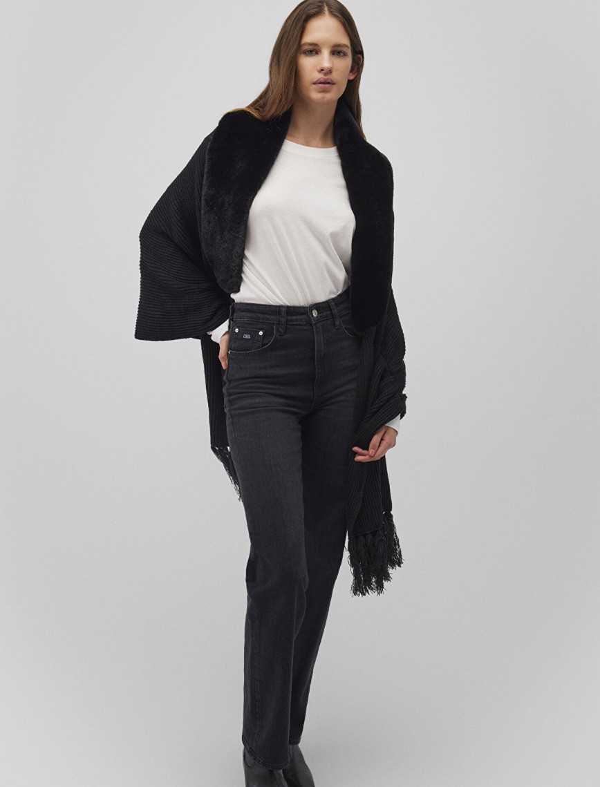 Mavi Suni Kürk Detaylı Siyah Panço 195854-900 Mavi Suni Kürk Detaylı Siyah Panço 195854-900