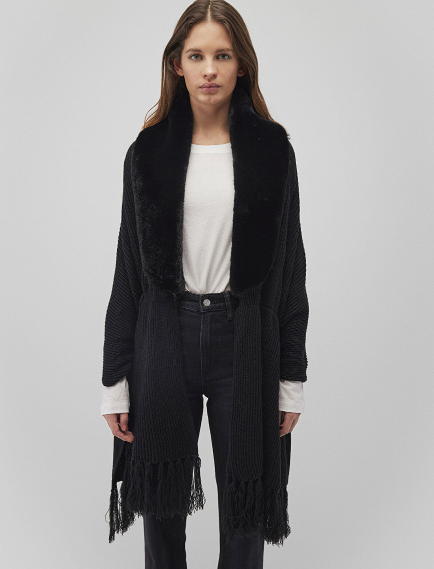 Mavi Suni Kürk Detaylı Siyah Panço 195854-900 Mavi Suni Kürk Detaylı Siyah Panço 195854-900