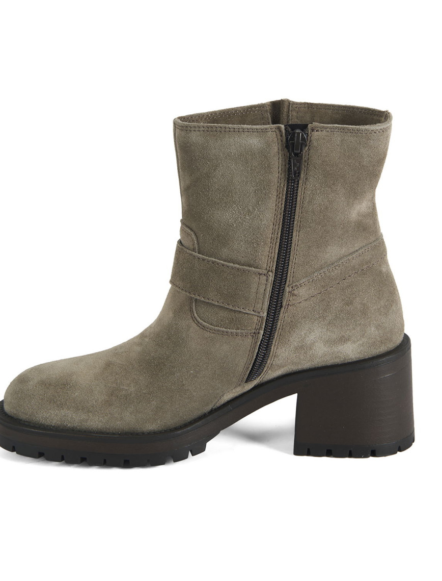 Brices Kemer Aksesuarlı Vizon Kadın Topuklu Süet Bot Brices Kemer Aksesuarlı Vizon Kadın Topuklu Süet Bot