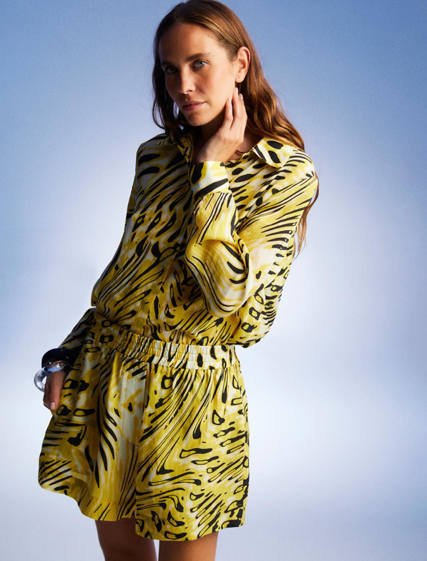 Yüksek Bel Desenli Şort Yüksek Bel Desenli Şort