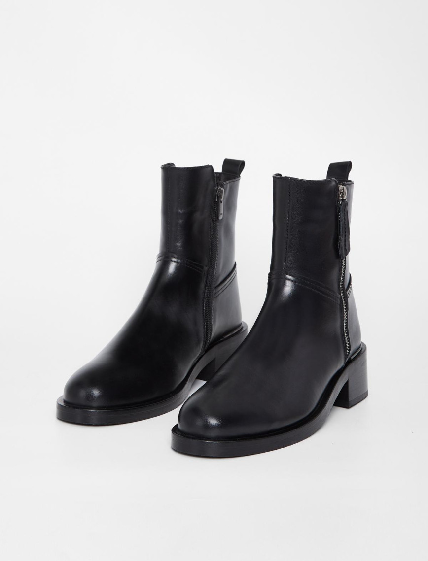 Valmenti Lyrion Kadın Siyah Hakiki Deri Casual Bot Valmenti Lyrion Kadın Siyah Hakiki Deri Casual Bot