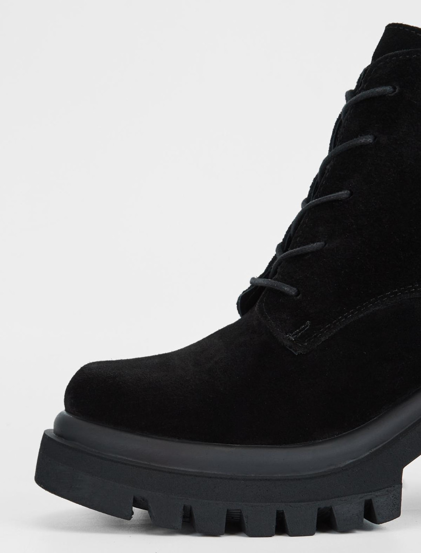 Valmenti Vega Kadın Siyah Süet Hakiki Deri Casual Bot Valmenti Vega Kadın Siyah Süet Hakiki Deri Casual Bot