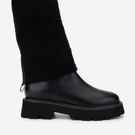 Valmenti Kadın Casual Bot