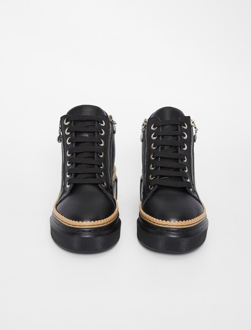 Valmenti Nia Kadın Siyah Floter Hakiki Deri Casual Bot Valmenti Nia Kadın Siyah Floter Hakiki Deri Casual Bot