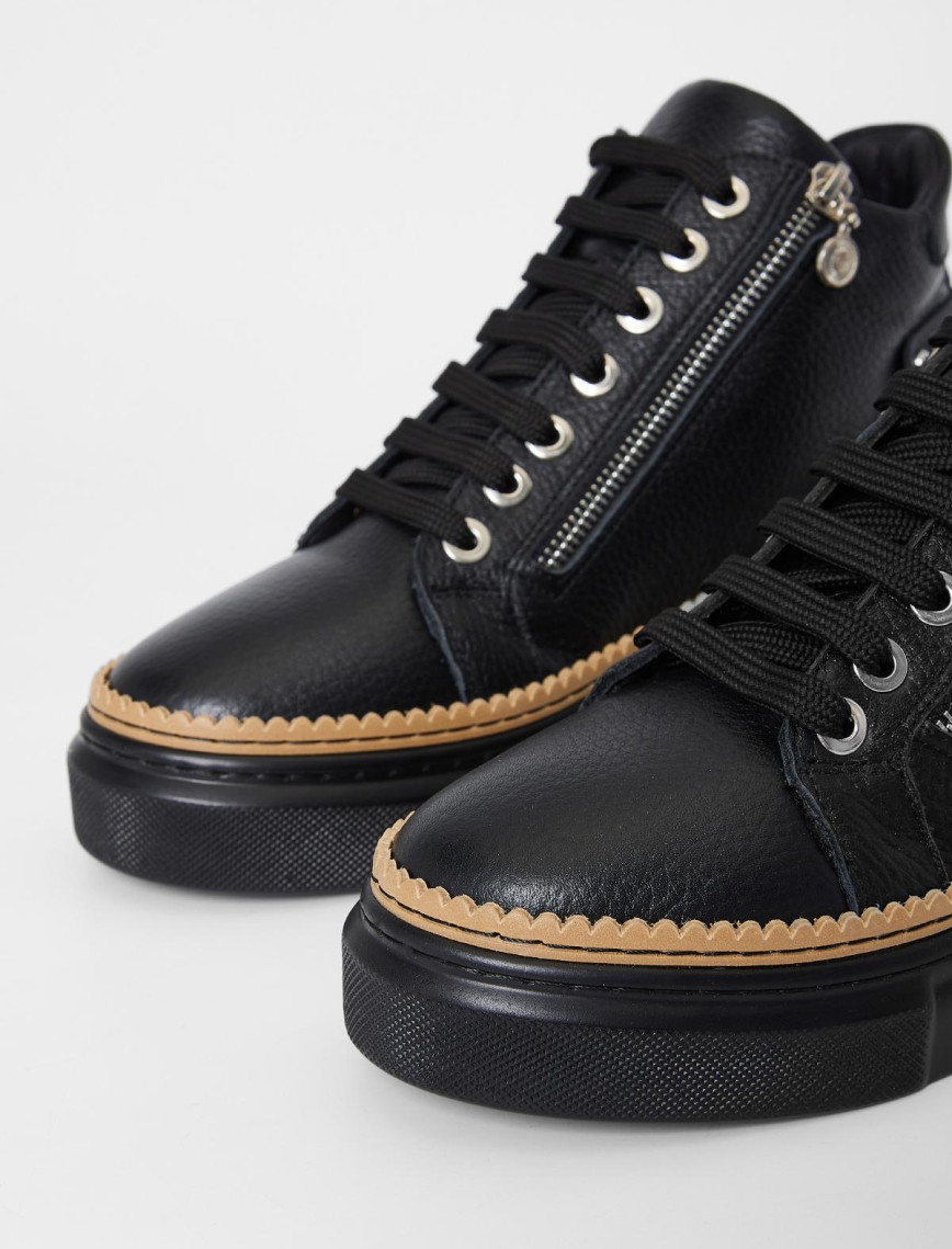 Valmenti Nia Kadın Siyah Floter Hakiki Deri Casual Bot Valmenti Nia Kadın Siyah Floter Hakiki Deri Casual Bot