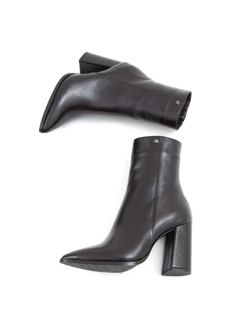 Tamer Tanca Kadın Hakiki Deri Siyah Floter Klasik Bot Tamer Tanca Kadın Hakiki Deri Siyah Floter Klasik Bot