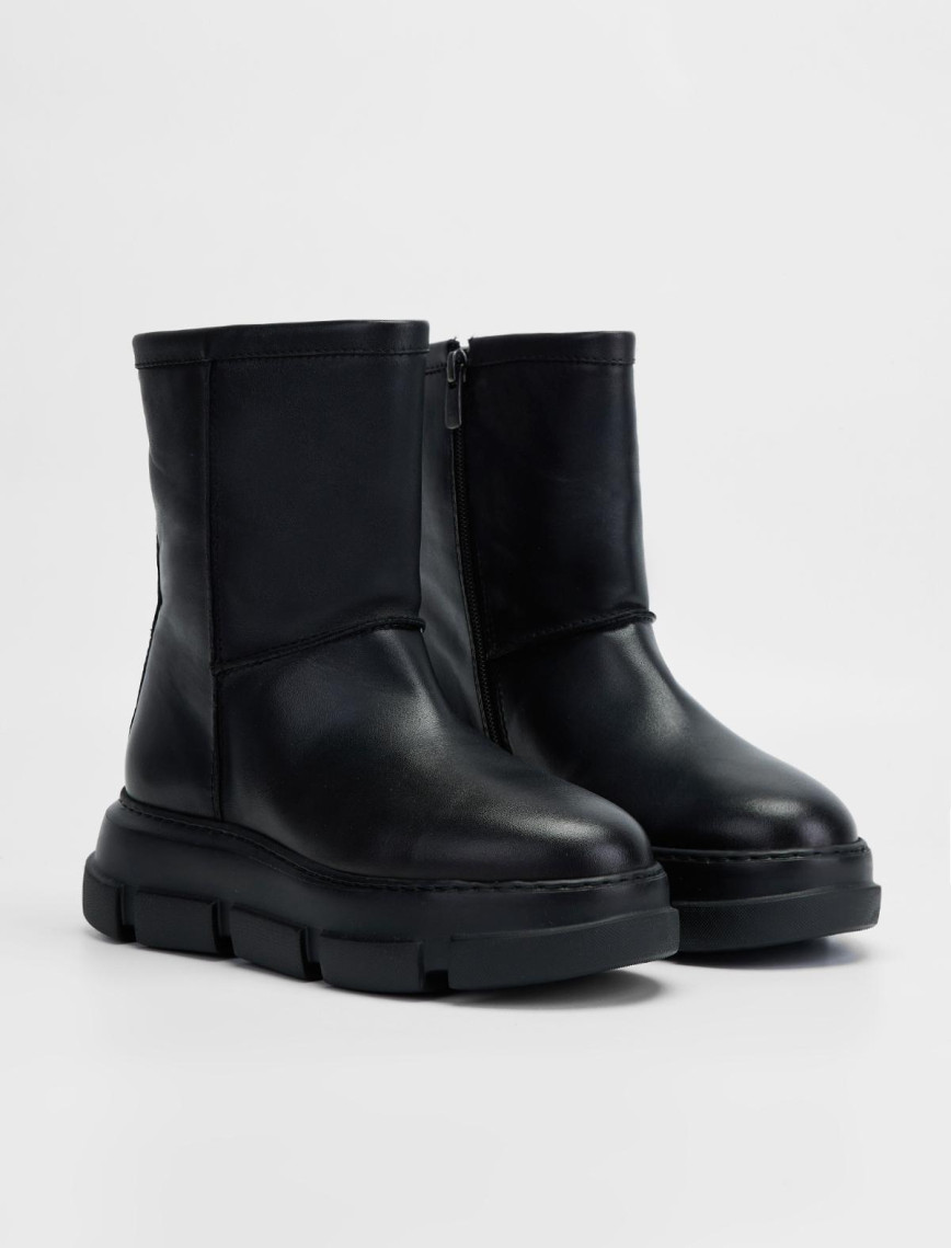 Valmenti Kadın Siyah Hakiki Deri Casual Bot Valmenti Kadın Siyah Hakiki Deri Casual Bot