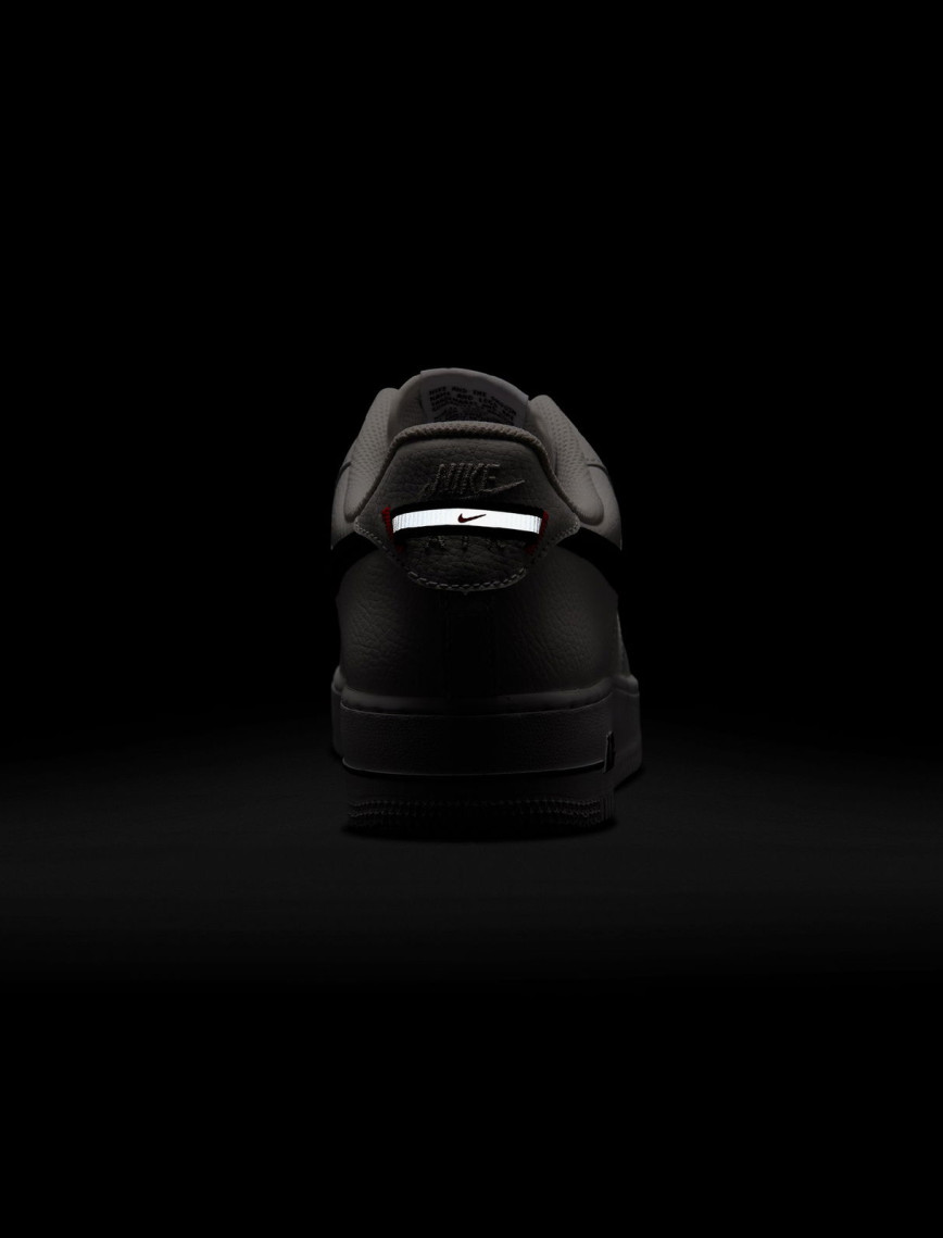 Nike Air Force 1 '07 LV8 Erkek Beyaz Spor Ayakkabı Nike Air Force 1 '07 LV8 Erkek Beyaz Spor Ayakkabı