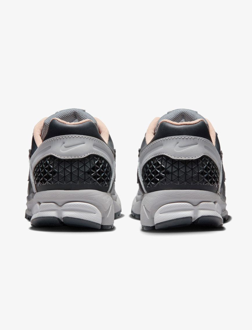 Nike Zoom Vomero 5 Erkek Gri Spor Ayakkabı Nike Zoom Vomero 5 Erkek Gri Spor Ayakkabı