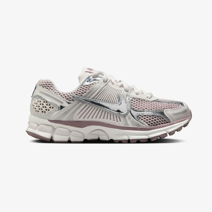 Nike Zoom Vomero 5 Kadın Gri Spor Ayakkabı Nike Zoom Vomero 5 Kadın Gri Spor Ayakkabı
