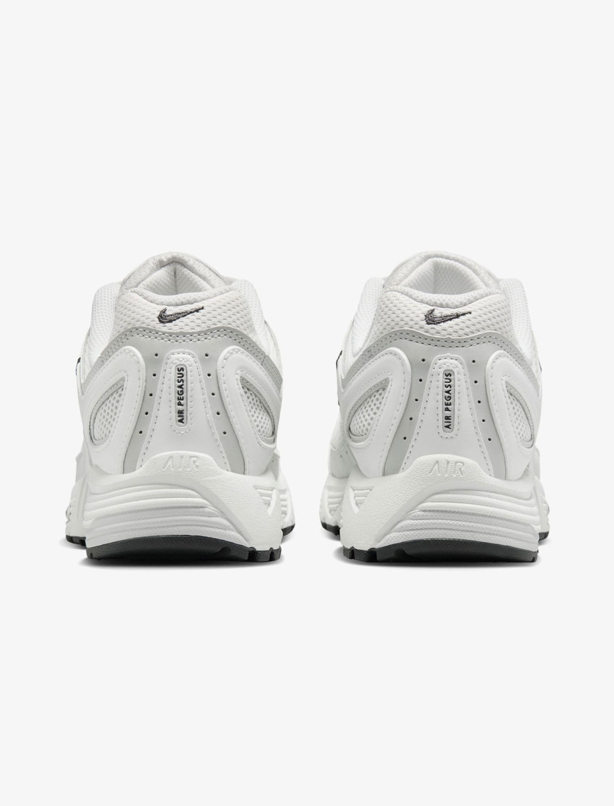 Nike Air Pegasus 2005 Kadın Beyaz Spor Ayakkabı Nike Air Pegasus 2005 Kadın Beyaz Spor Ayakkabı