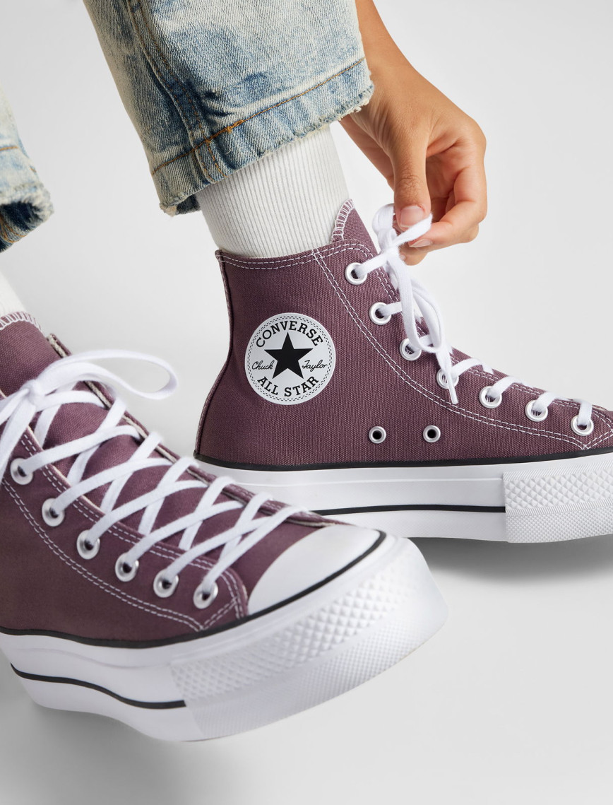 Converse Chuck Taylor All Star Lift Unisex Bordo Platform Sneaker Converse Chuck Taylor All Star Lift Unisex Bordo Platform Sneaker